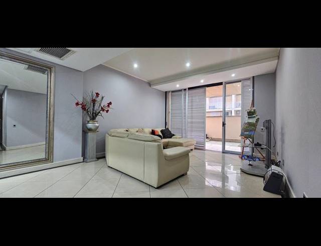 2 BEDROOM APARTMENT FOR SALE IN UMHLANGA RIDGE